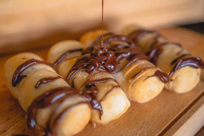 RECETAS Y POSTRES: TEQUEÑOS DE CHOCOLATE.