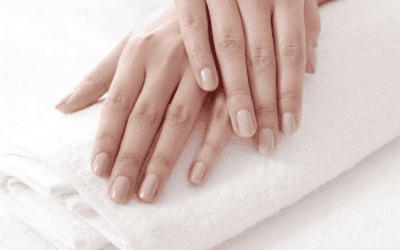 EL CUIDADO DE LAS UÑAS