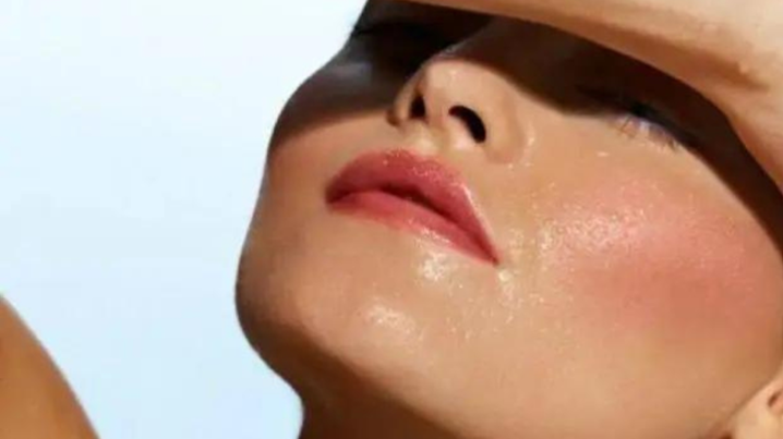 TRUCOS PARA QUE EL MAQUILLAJE RESISTA EL CALOR.