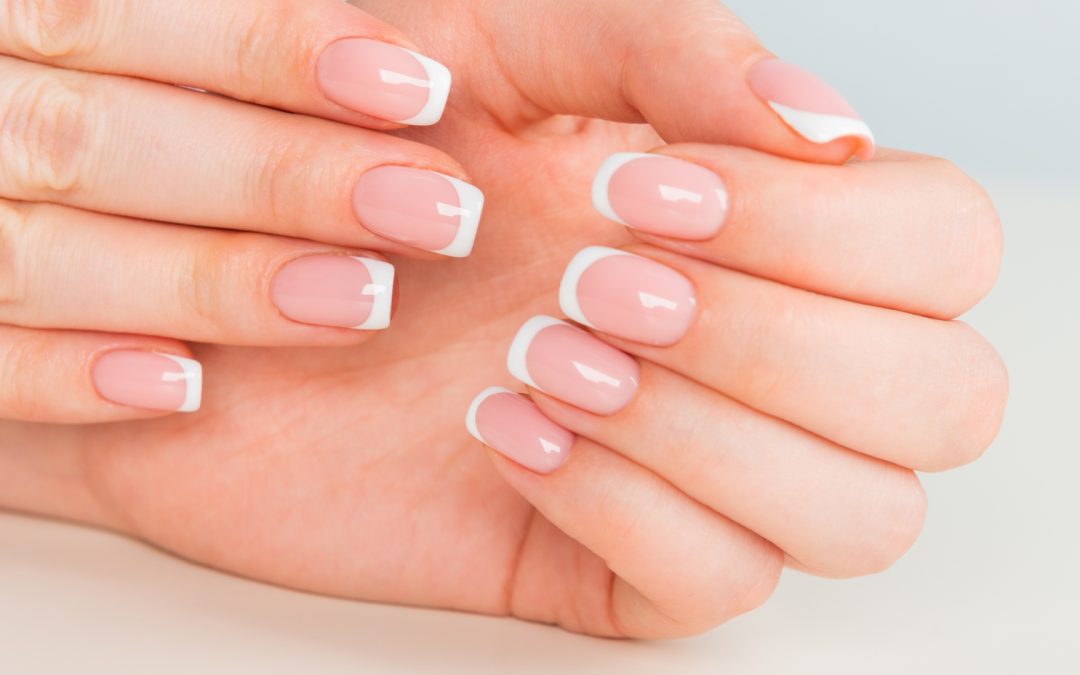 TÉCNICAS PARA MANTENER LAS UÑAS FUERTE Y SALUDABLES