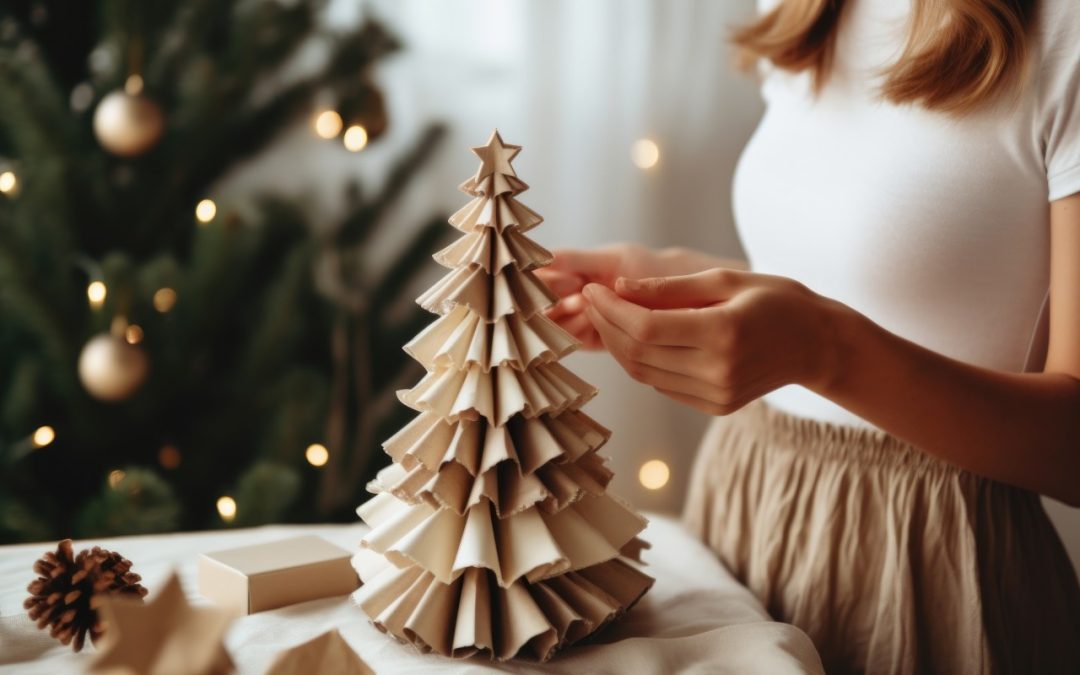 Decoración navideña con materiales reciclados.